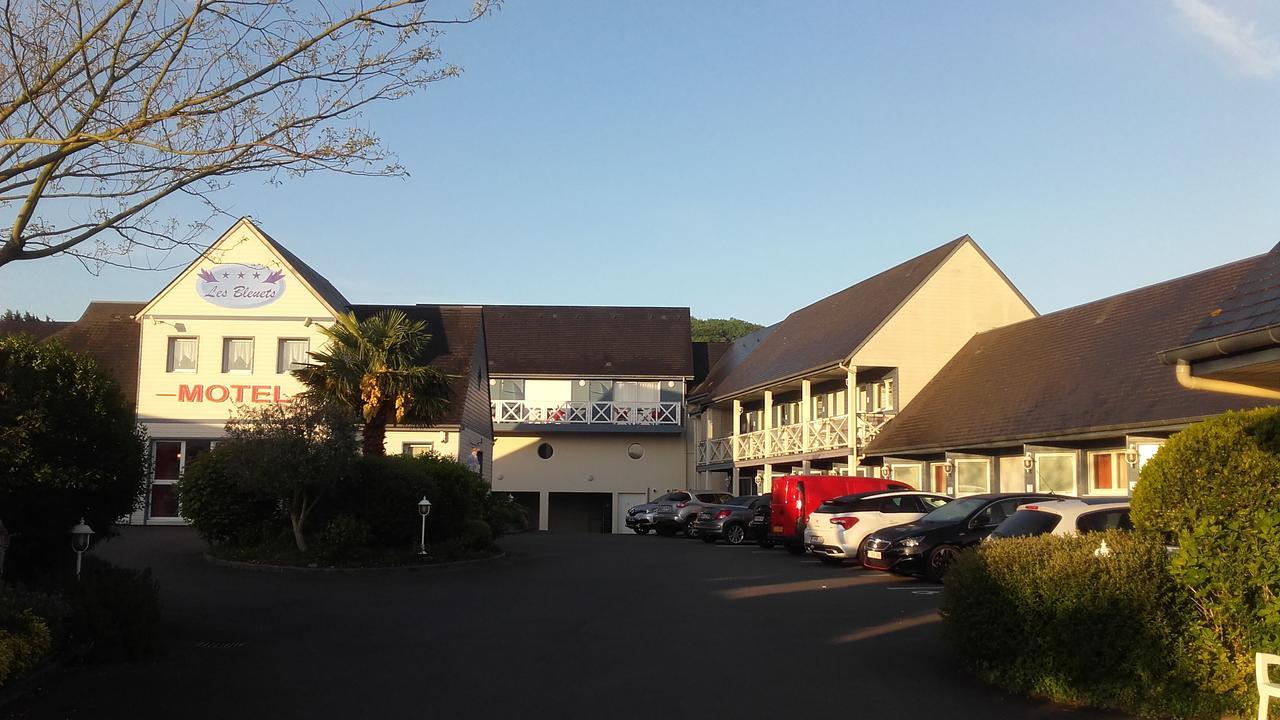 Contact Hotel - Motel Les Bleuets & Spa La Rivière-Saint-Sauveur Exterior foto